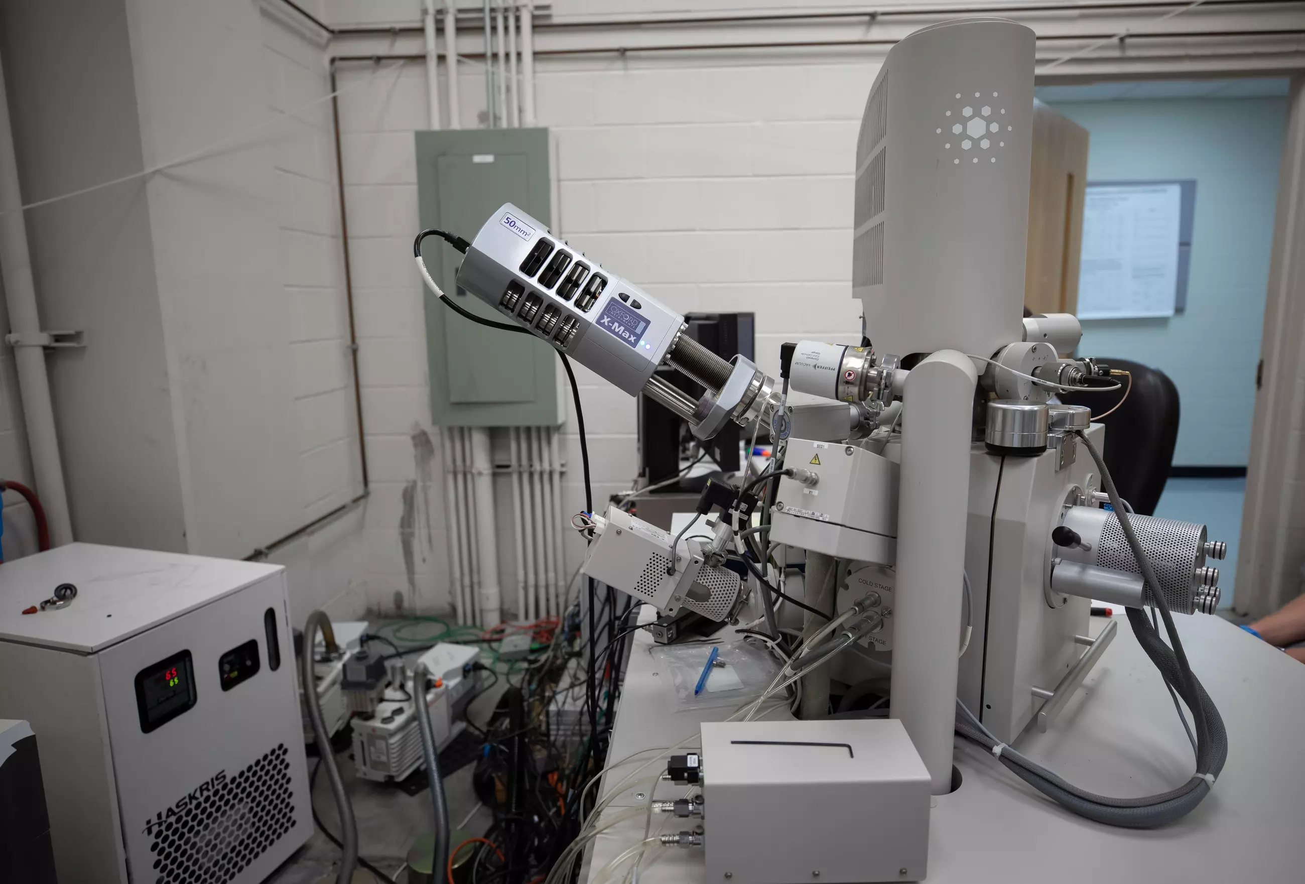 Scanning Electron Microscope Electron Microscopy Center